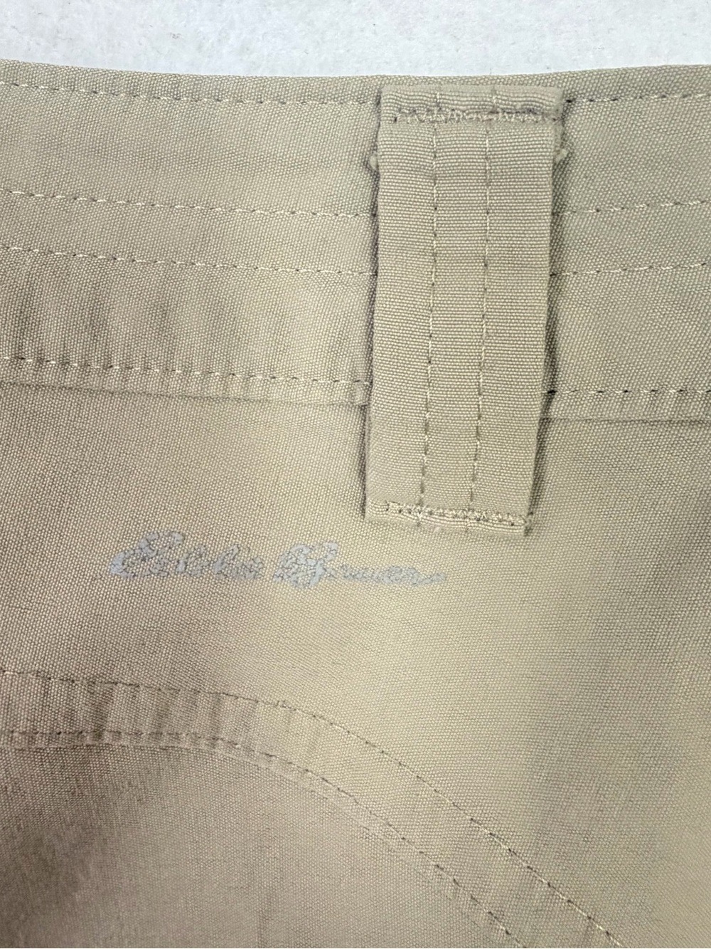 Eddie Bauer Pants Women Sz 8 Beige Rainier Capri Outdoor Hiking Lightweight - Picture 4 of 9